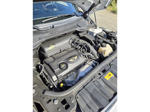 Photo of 2015 White MINI Countryman
