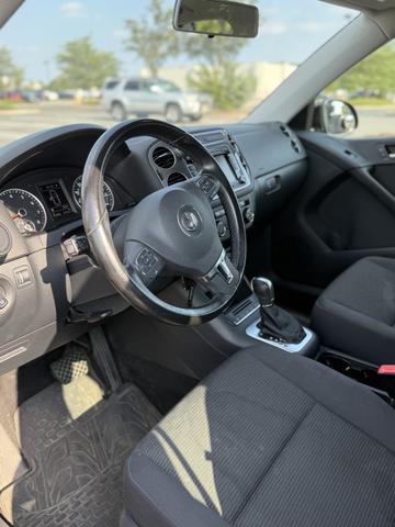 Photo of 2015 Black Volkswagen Tiguan
