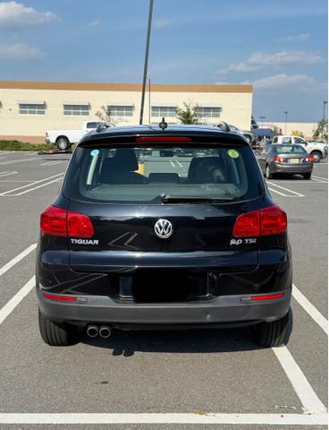 Photo of 2015 Black Volkswagen Tiguan