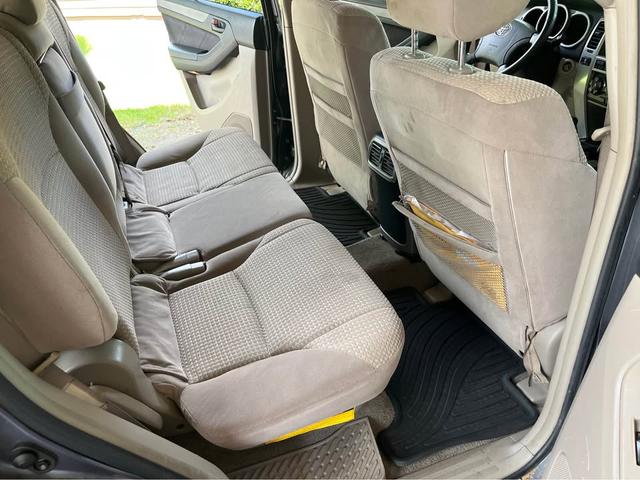 Photo of 2005 Gray Toyota 4Runner