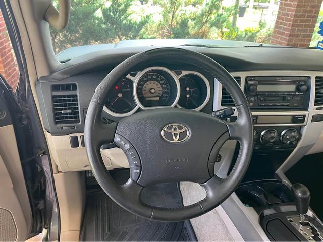 Photo of 2005 Gray Toyota 4Runner