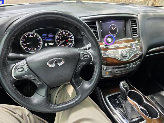 Photo of 2017 Beige INFINITI QX60