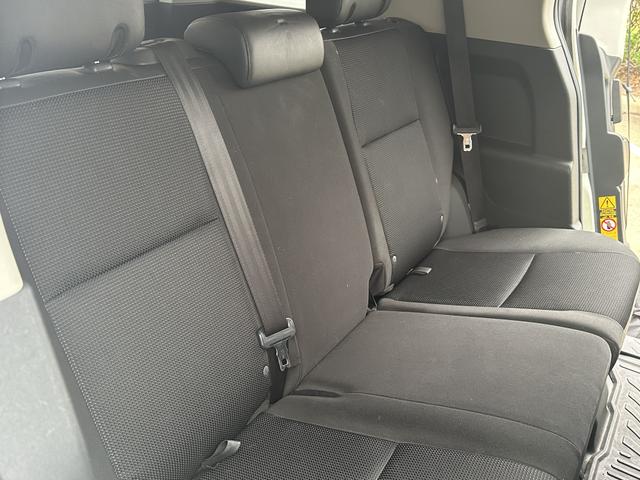 Photo of 2014 White Toyota FJ Cruiser