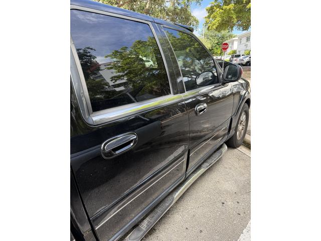Photo of 2002 Black Lincoln Blackwood