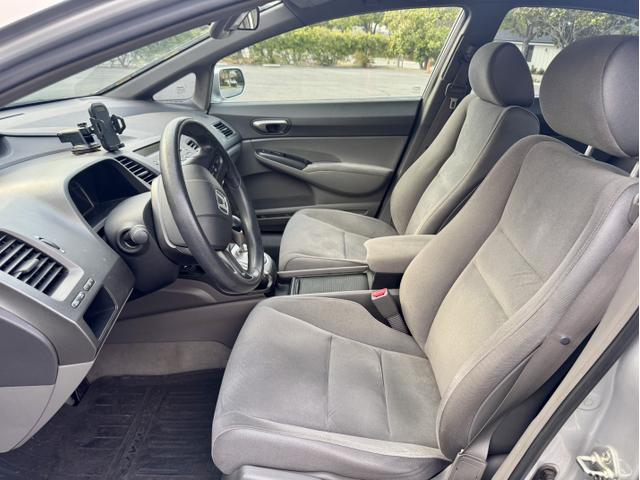 Photo of 2008 Silver Honda Civic
