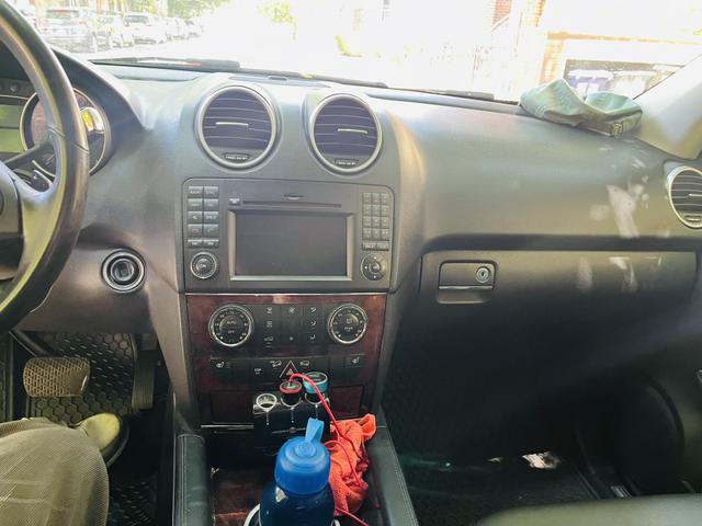 Photo of 2010 Black Mercedes-Benz M-Class