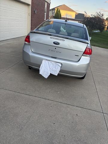 Photo of 2009 Silver Ford Focus