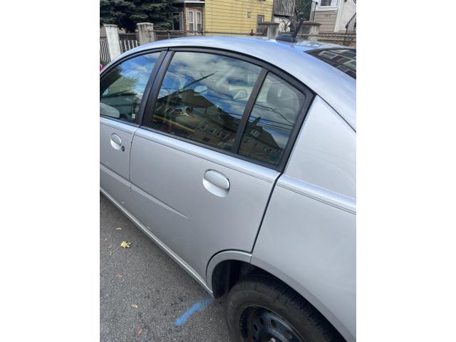Photo of 2007 Gray Saturn Ion
