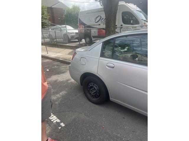 Photo of 2007 Gray Saturn Ion
