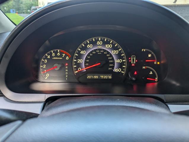 Photo of 2006 Gray Honda Odyssey
