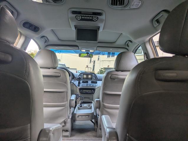 Photo of 2006 Gray Honda Odyssey