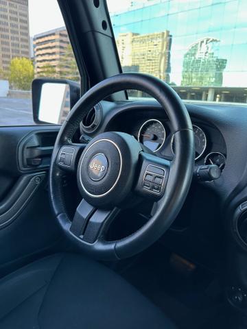 Photo of 2015 Black Jeep Wrangler