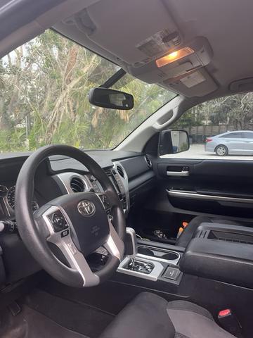Photo of 2015 Gray Toyota Tundra