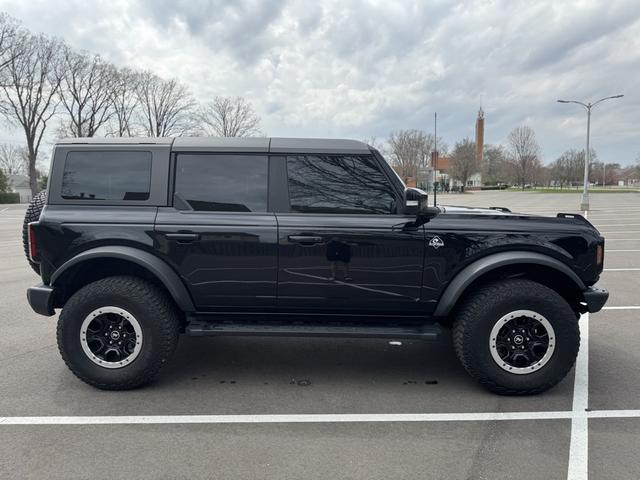 Photo of 2022 Black Ford Bronco