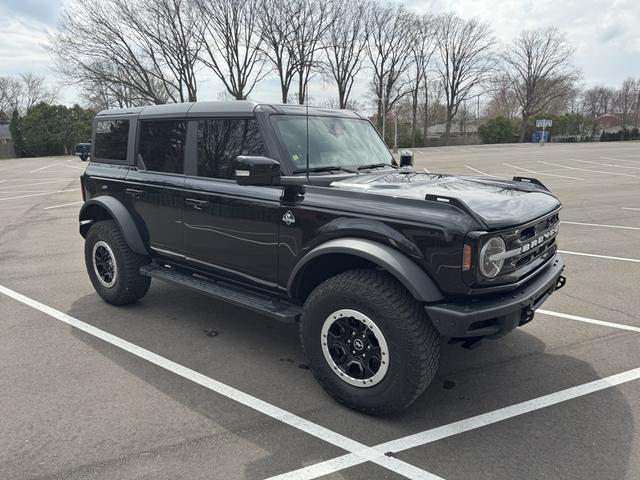 Photo of 2022 Black Ford Bronco