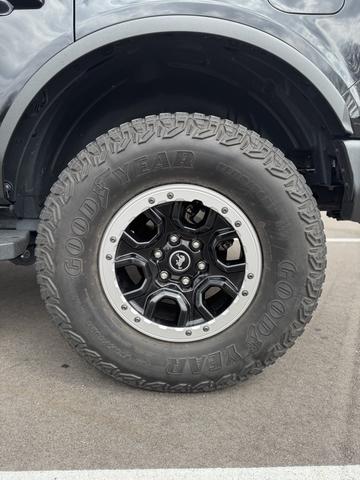 Photo of 2022 Black Ford Bronco