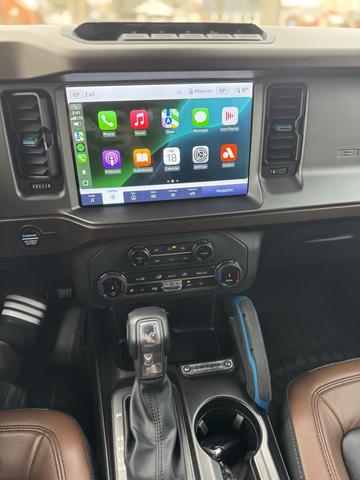 Photo of 2022 Black Ford Bronco