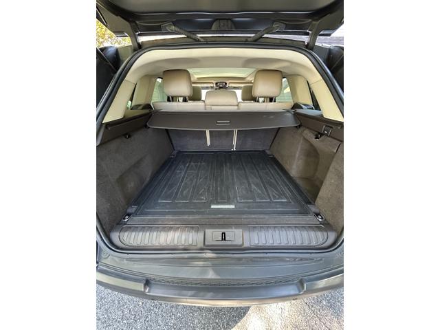 Photo of 2016 White Land Rover Range Rover Sport
