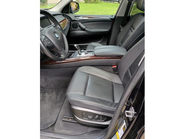 Photo of 2010 Black BMW X5