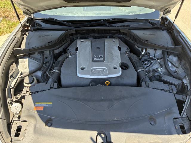 Photo of 2012 Silver INFINITI M37