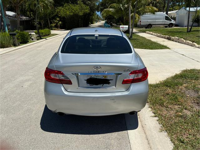 Photo of 2012 Silver INFINITI M37