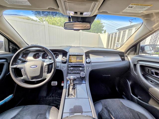 Photo of 2010 Black Ford Taurus