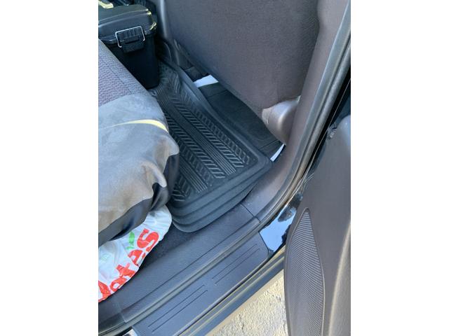 Photo of 2010 Black Hyundai SANTA FE