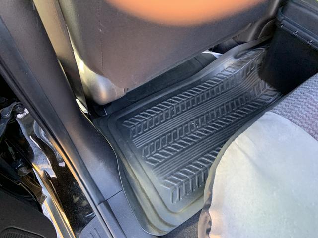 Photo of 2010 Black Hyundai SANTA FE