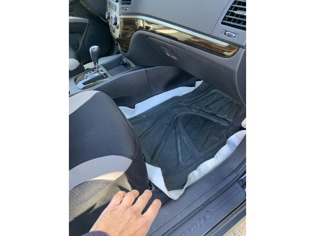 Photo of 2010 Black Hyundai SANTA FE