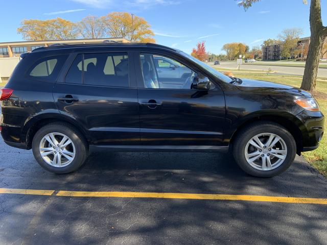 Photo of 2010 Black Hyundai SANTA FE