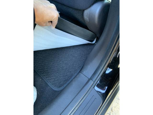 Photo of 2010 Black Hyundai SANTA FE