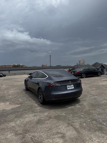 Photo of 2020 Gray Tesla Model 3