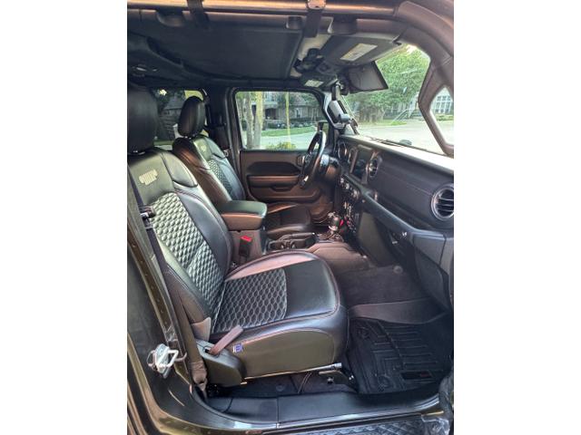 Photo of 2022 Gray Jeep Gladiator