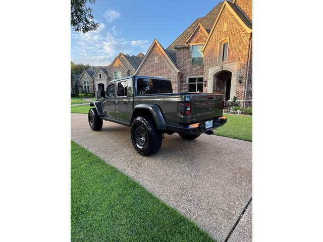 Photo of 2022 Gray Jeep Gladiator
