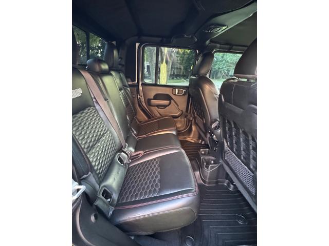 Photo of 2022 Gray Jeep Gladiator