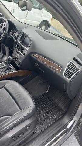 Photo of 2010 Gray Audi Q5