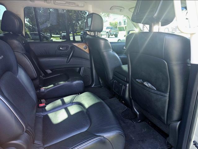Photo of 2012 Silver INFINITI QX56