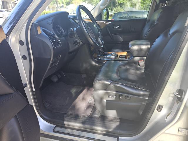Photo of 2012 Silver INFINITI QX56