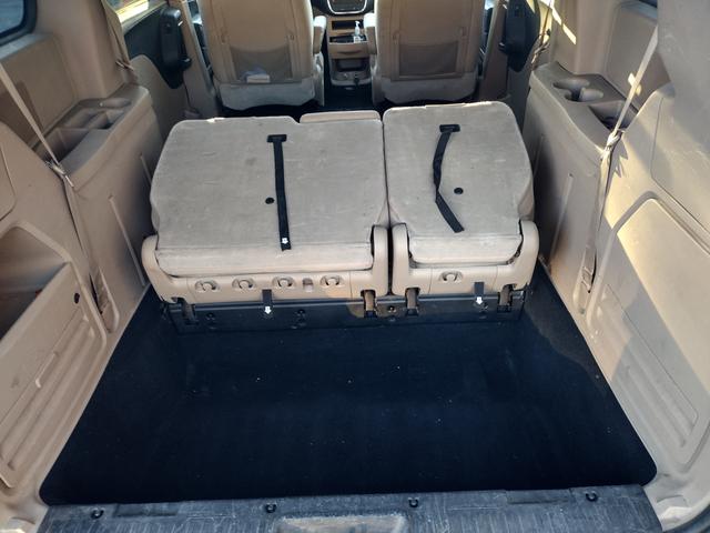 Photo of 2014 Gold Dodge Grand Caravan