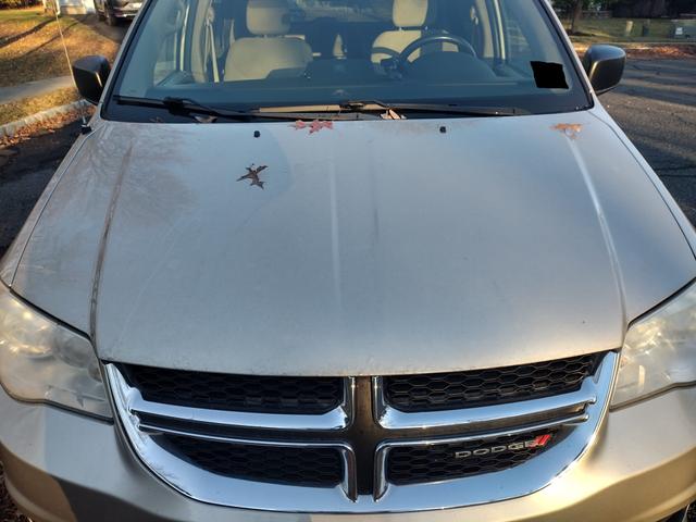 Photo of 2014 Gold Dodge Grand Caravan