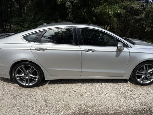 Photo of 2015 Silver Ford Fusion