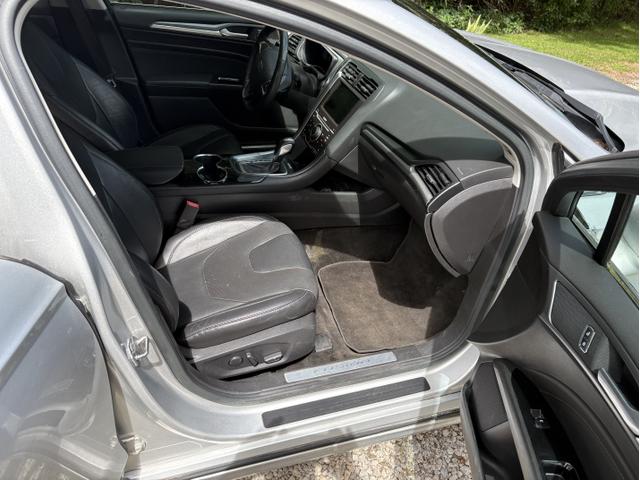 Photo of 2015 Silver Ford Fusion