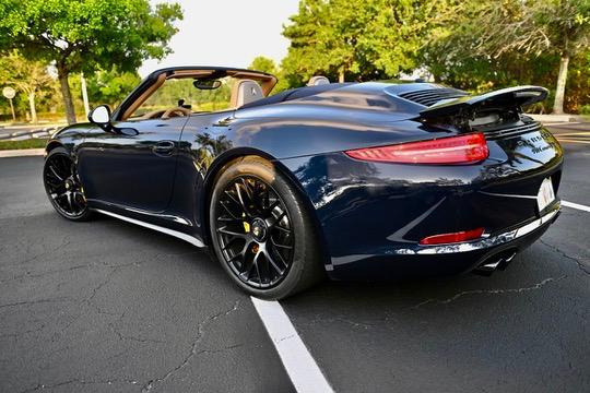 Photo of 2016 Blue Porsche 911