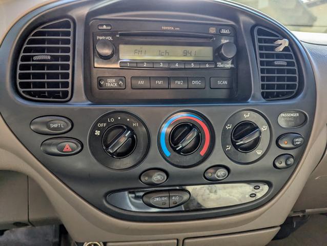 Photo of 2005 Gold Toyota Tundra