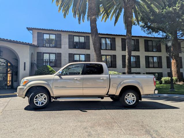 Photo of 2005 Gold Toyota Tundra