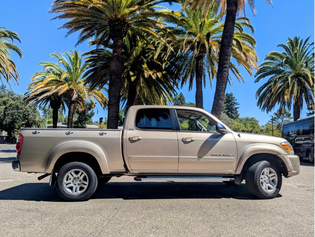 Photo of 2005 Gold Toyota Tundra