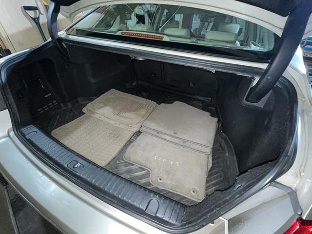 Photo of 2009 Beige Hyundai Azera