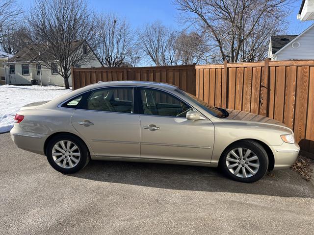 Photo of 2009 Beige Hyundai Azera