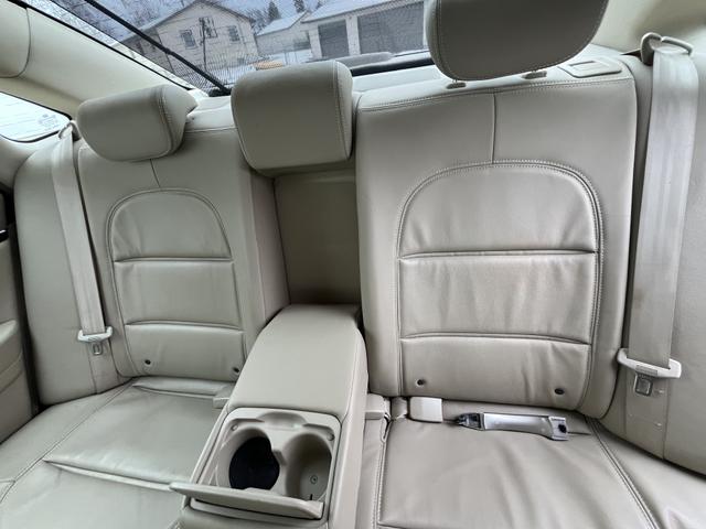 Photo of 2009 Beige Hyundai Azera