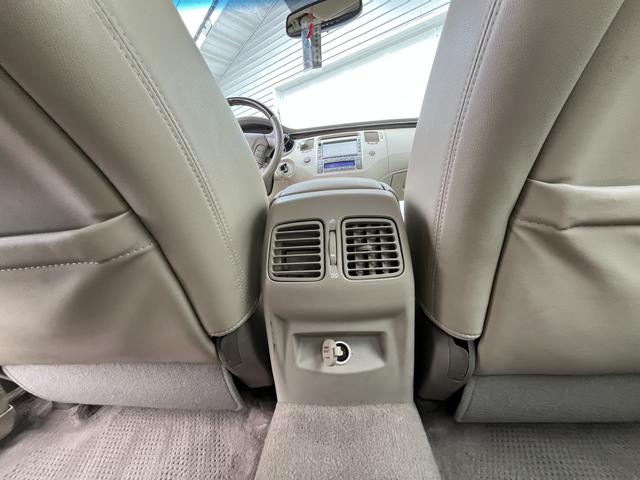 Photo of 2009 Beige Hyundai Azera